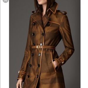 Burberry London plaid trench coat. New w/o tags